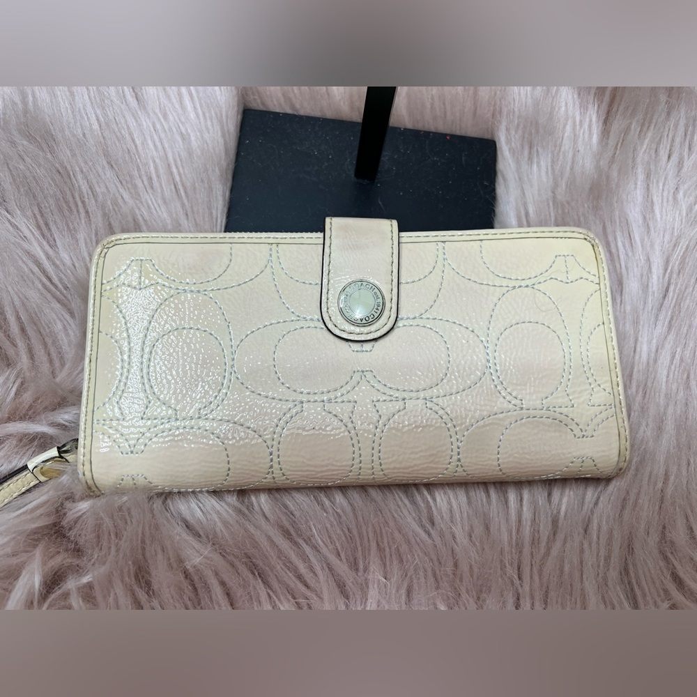 Coach Wallet - Picture 6 of 12